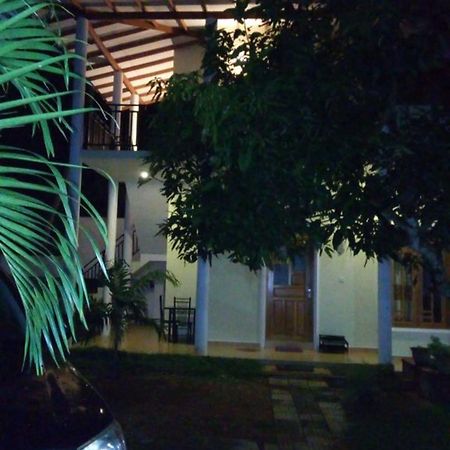 Tissa Resort Tissamaharama Exteriör bild