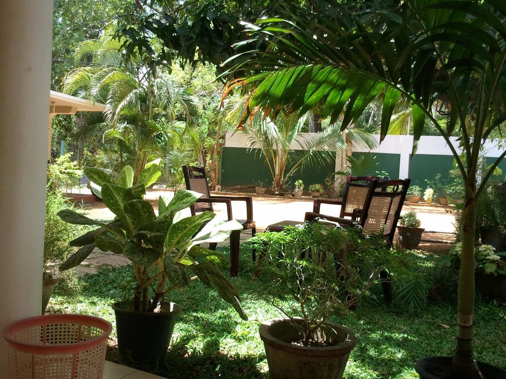 Tissa Resort Tissamaharama Exteriör bild