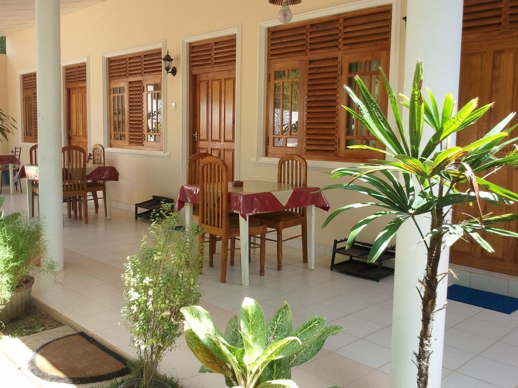 Tissa Resort Tissamaharama Exteriör bild